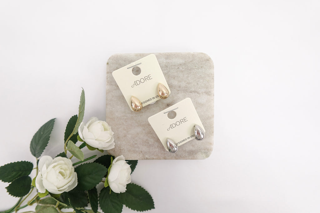 Simple Teardrop Stud Earrings
