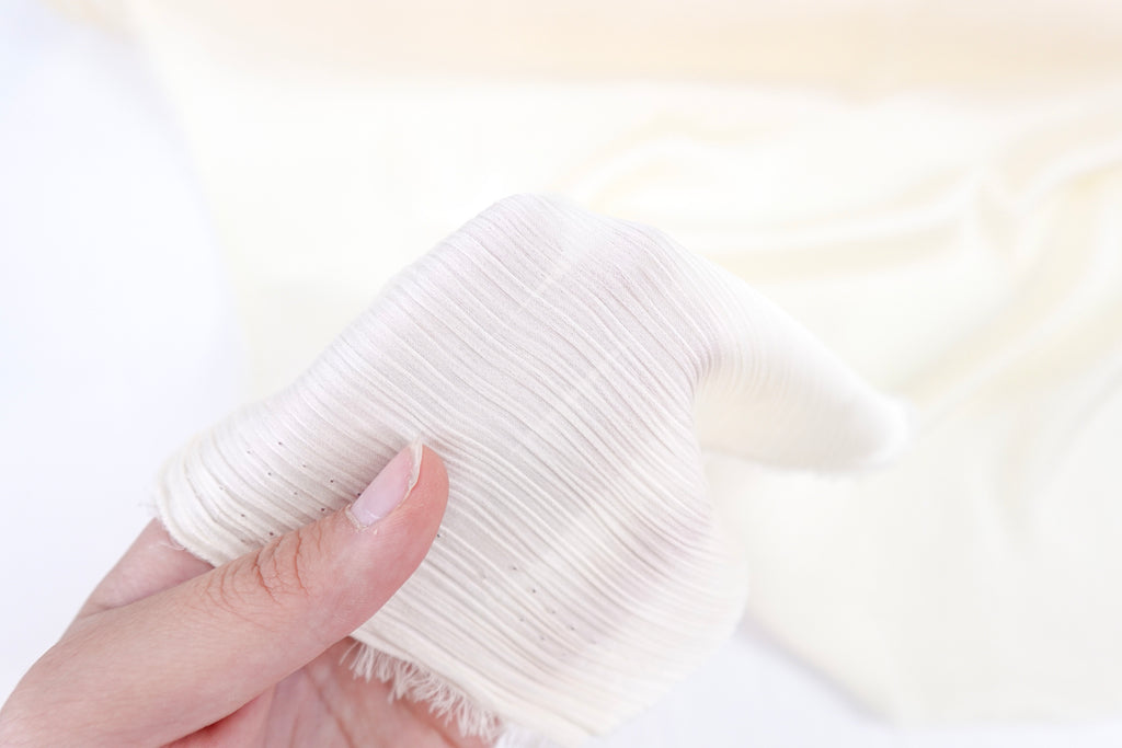 Cotton Cream Crinkle Sheen